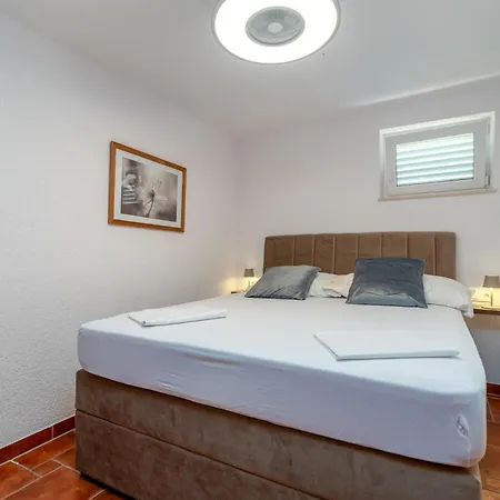 Lägenhet Nevistic Trogir