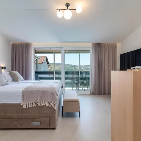 Apartament Nevistic *