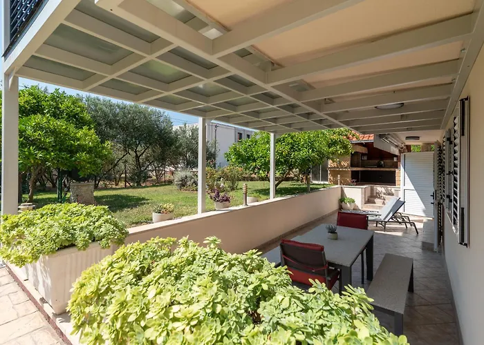 Nevistic Διαμέρισμα *