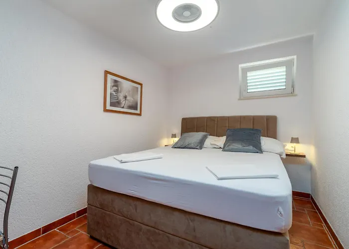 Apartamento Nevistic Trogir