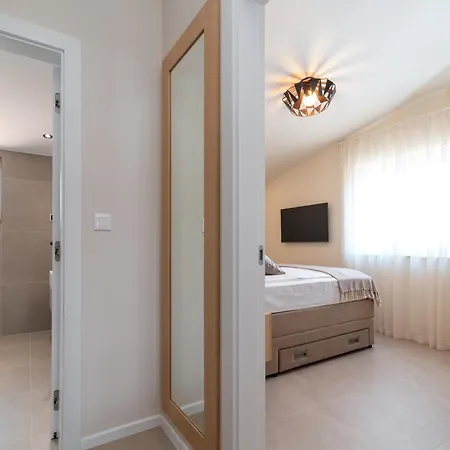 Nevistic Apartman Trogir