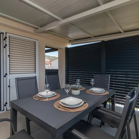 Nevistic Apartment Trogir