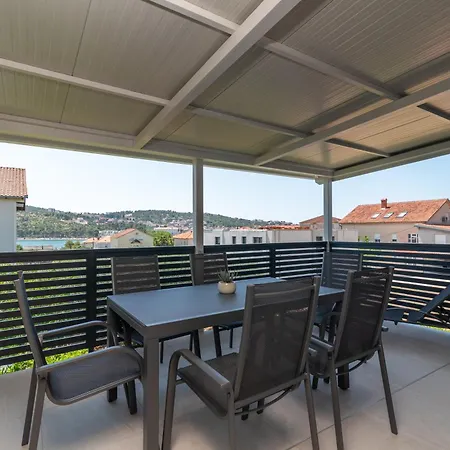 Nevistic Διαμέρισμα *