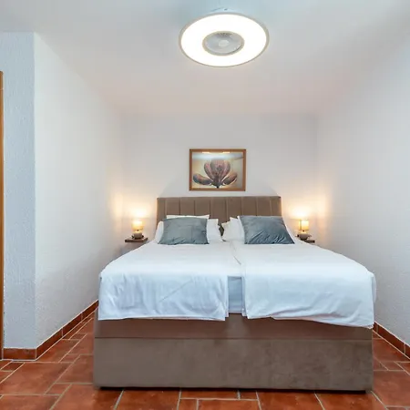 Apartment Nevistic *