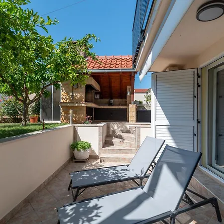 Nevistic Διαμέρισμα *