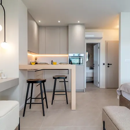 Nevistic Διαμέρισμα Τρογκίρ