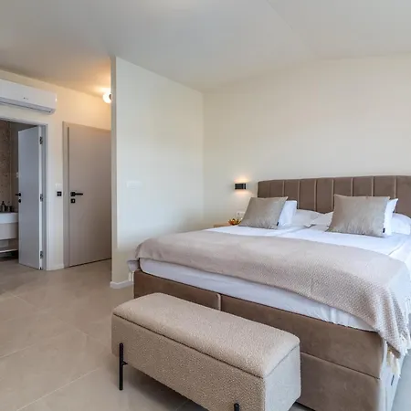 Nevistic Apartament