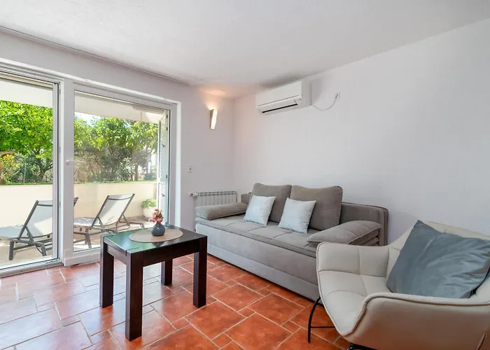 Appartement Nevistic *